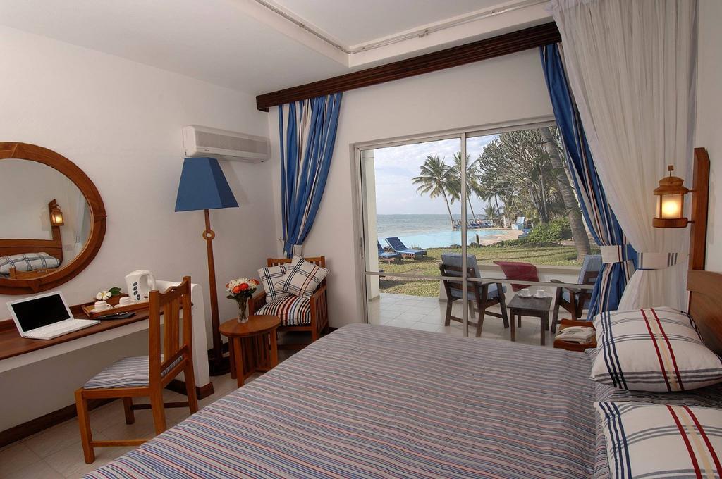 Voyager Beach Resort Mombasa Habitación foto
